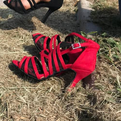 Mariela Rojo Red Negra iSalsa